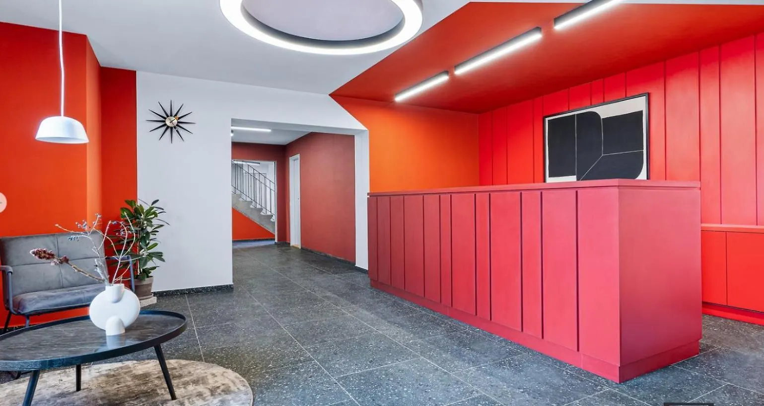 Live-Inn Prague 1 Bdr City View Suite For 1-4 Guests, 20 Mins To Center, Lift, Gym, Reception, Parking, Roof Terrace, Game & Party Apartment