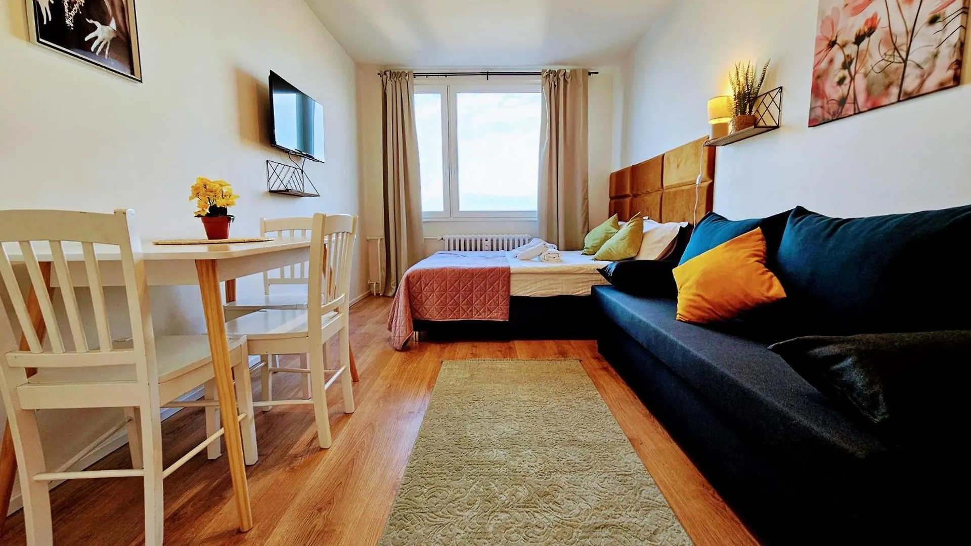 Apartment Live-Inn Prague 1 Bdr City View Suite For 1-4 Guests, 20 Mins To Center, Lift, Gym, Reception, Parking, Roof Terrace, Game & Party